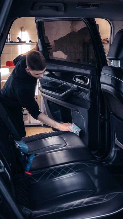 How to Keep Your Car Organized and Clean Every Day